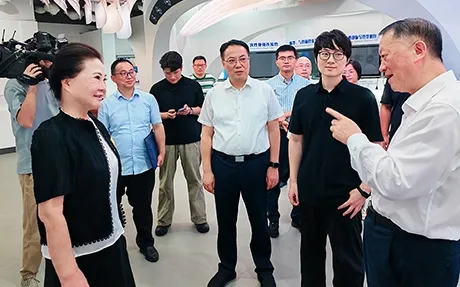 Temmuz 2025'te CPPCC Başkanı Chen, Sujia Medical'ı ziyaret etti